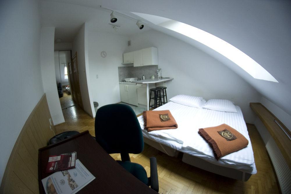 Cracow Old Town Guest House คราคูฟ ภายนอก รูปภาพ