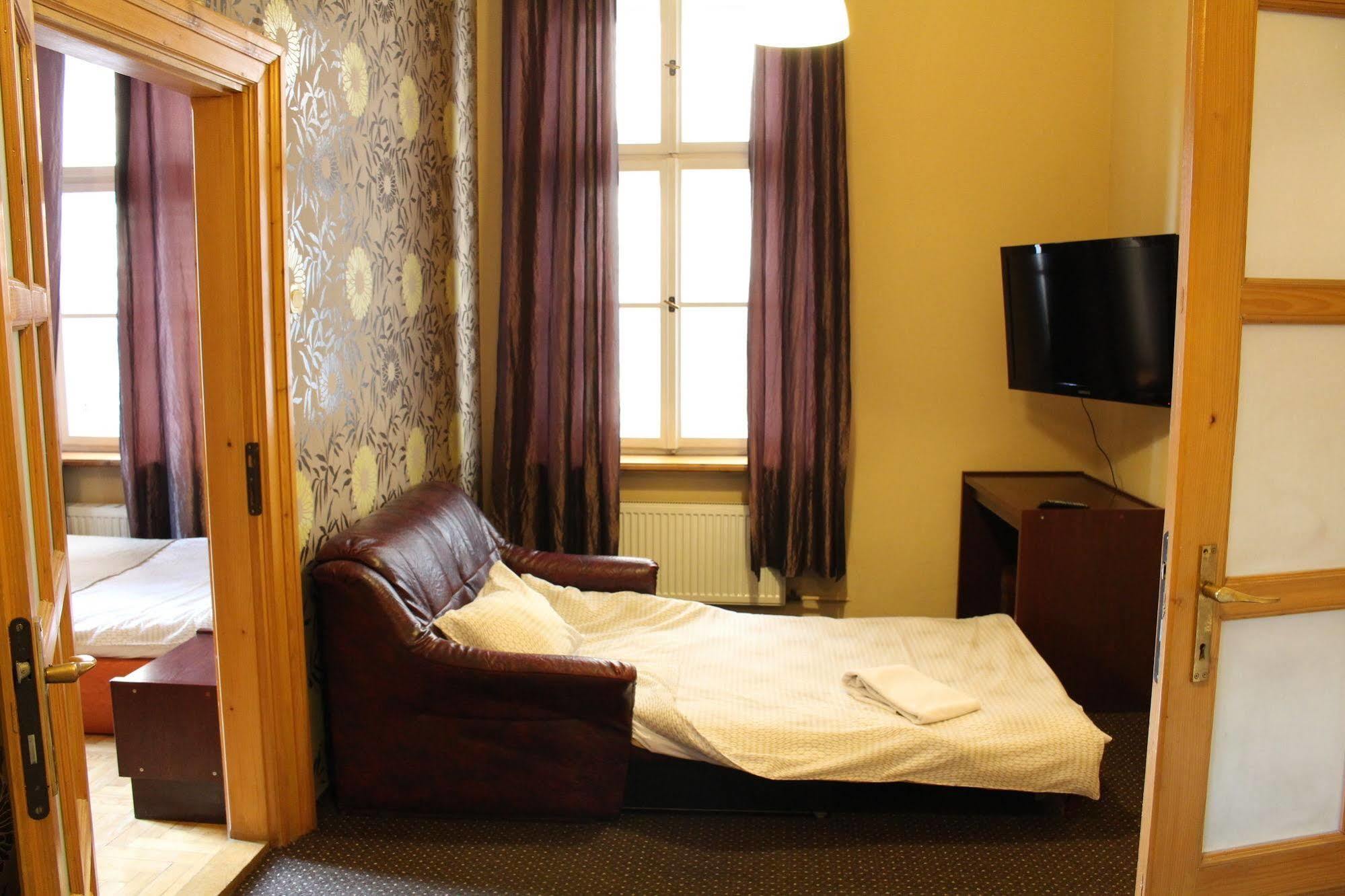 Cracow Old Town Guest House คราคูฟ ภายนอก รูปภาพ
